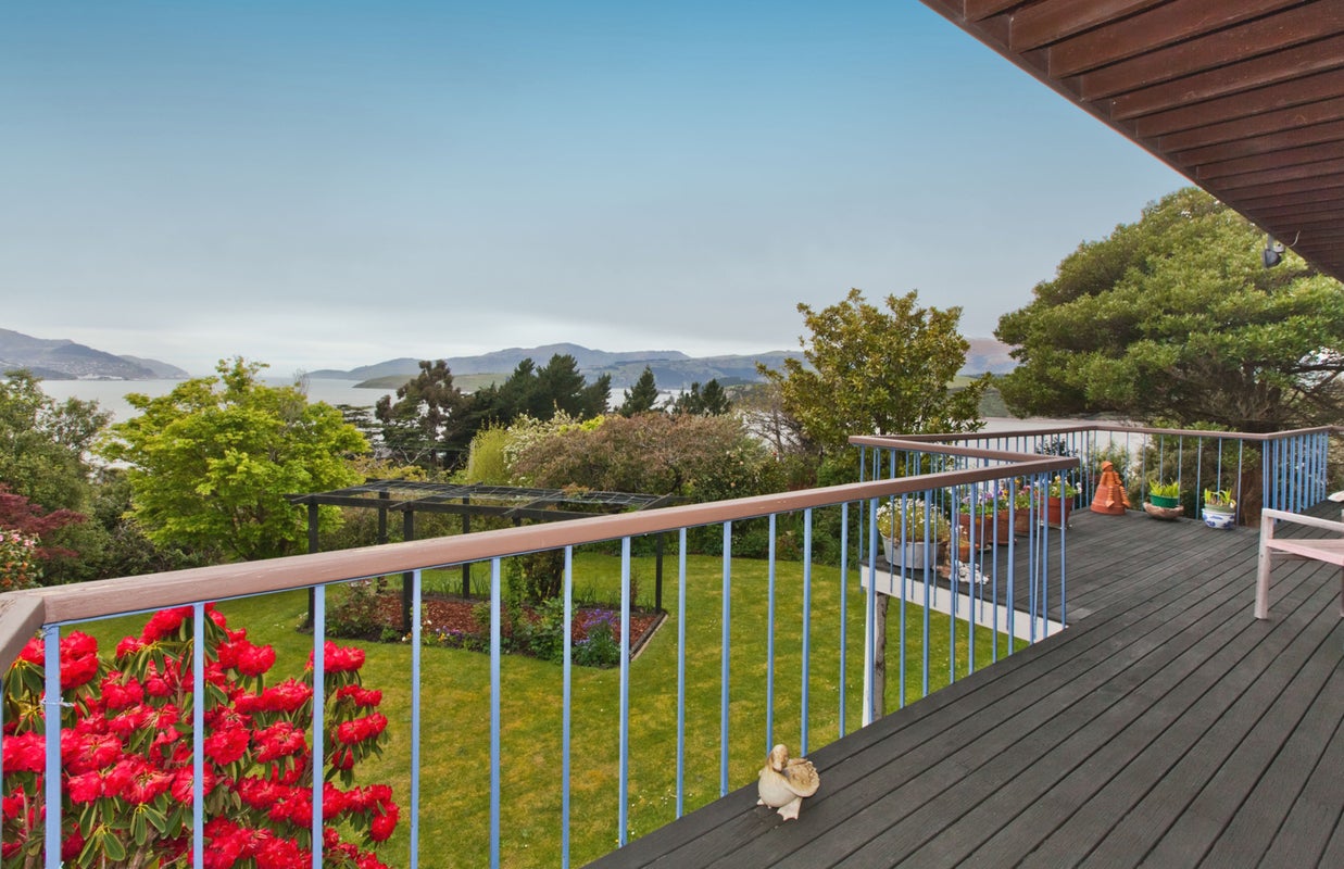 40 Merlincote Crescent, Governors Bay, Lyttelton - Carousel 1