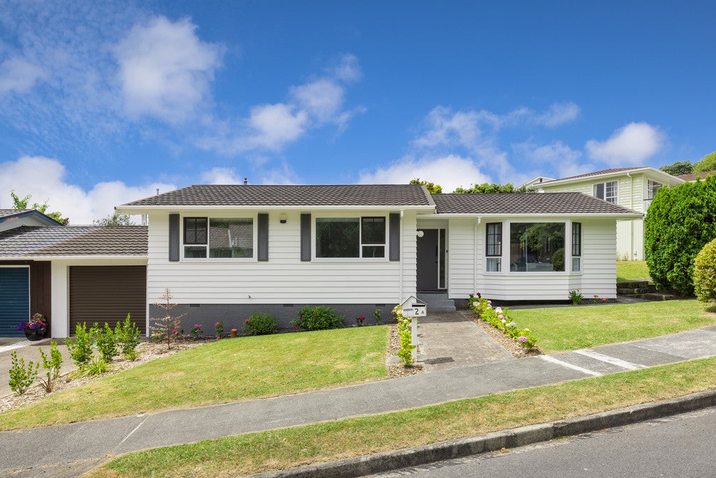 2A Greyfriars Crescent, Tawa, Wellington - Carousel 1
