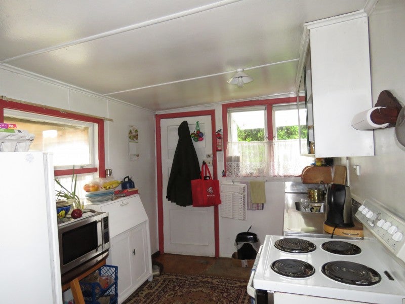 13 Coates Street, Westport, Westport - Carousel 2