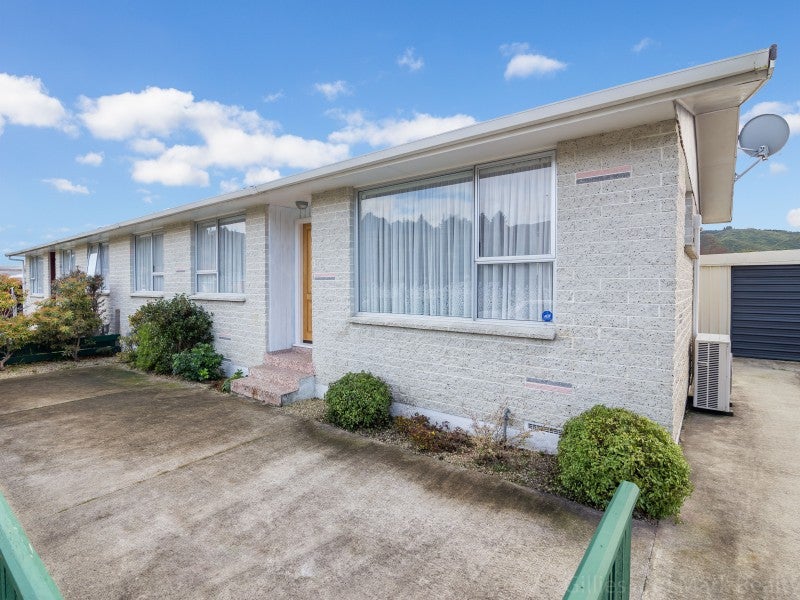 1/79 Hillside Drive, Maoribank, Upper Hutt - Carousel 2
