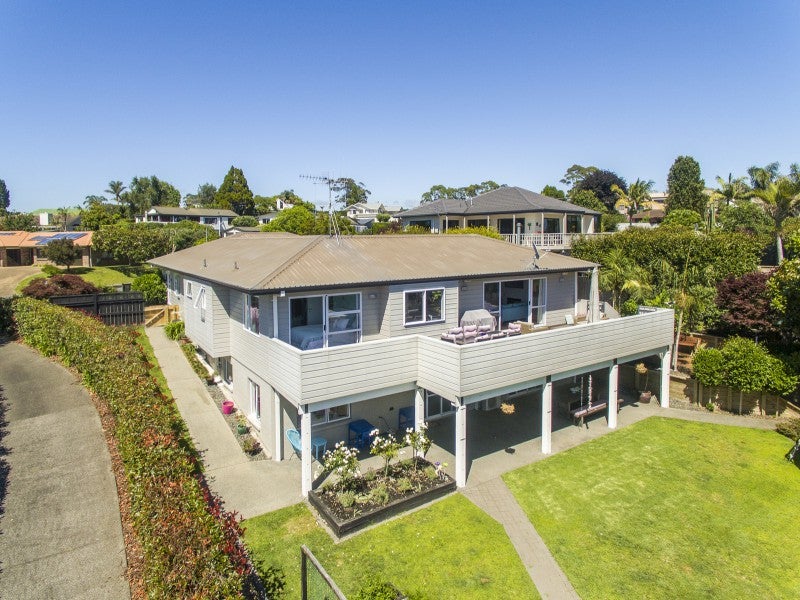 9 Lindoch Avenue, Te Puna, Tauranga - Carousel 1