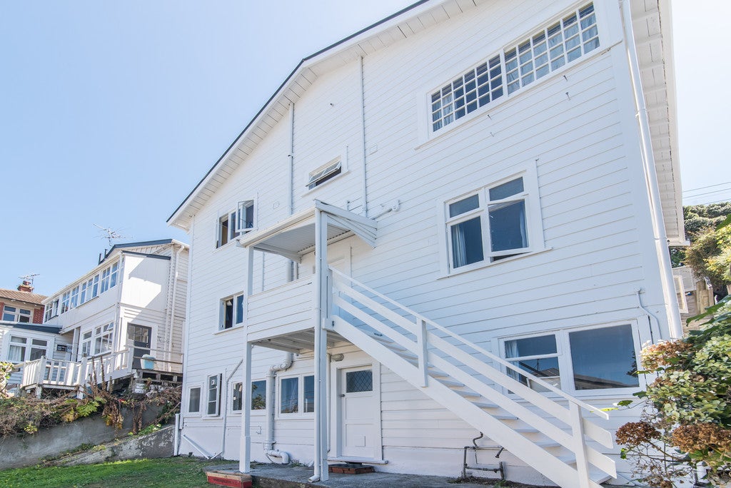 111 Hataitai Road, Hataitai, Wellington - Carousel 2