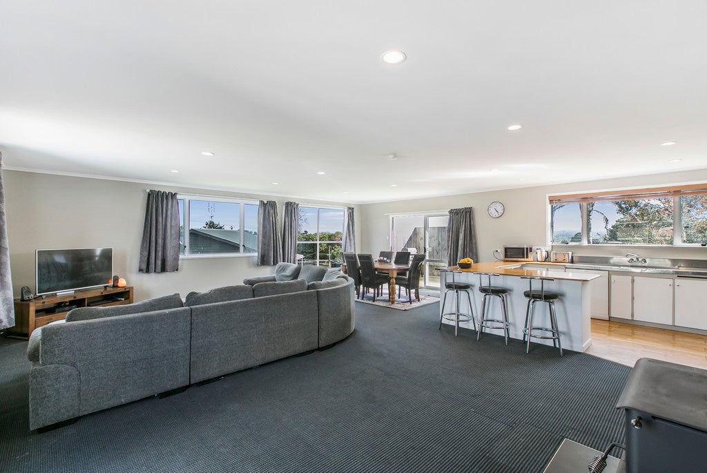 3 Collingwood Road, Waiuku, Waiuku - Carousel 1