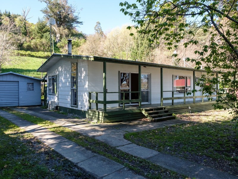 49 Lawrence Place, Outer Kaiti, Gisborne - Carousel 1