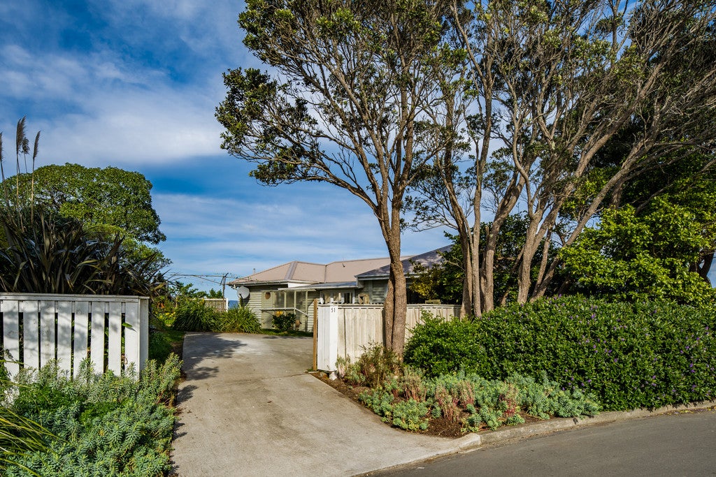 51 Lookout Road, Hataitai, Wellington - Carousel 14