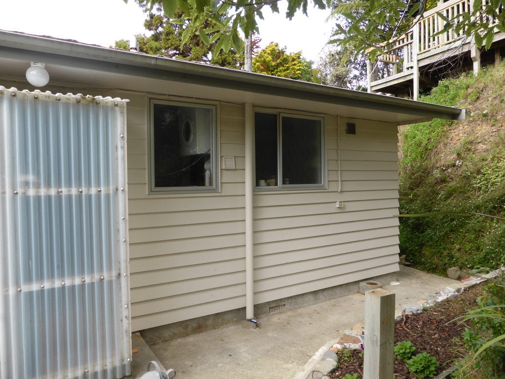 1/72 Makara Road, Karori, Wellington - Carousel 1
