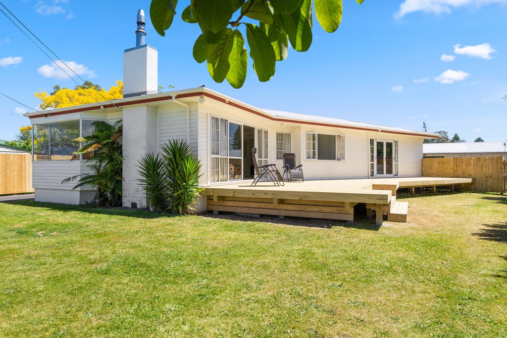 4 Gifford Place, Utuhina, Rotorua - Carousel 1