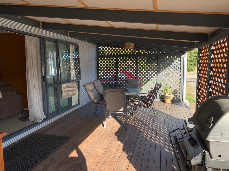 58 Gillies Crescent, Waimarama, Havelock North - Carousel 2
