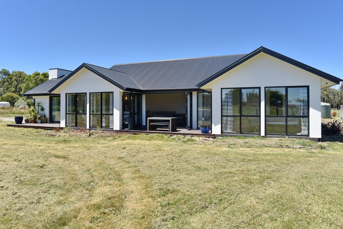 580A Lineside Road, Rangiora, Kaiapoi - Carousel 24