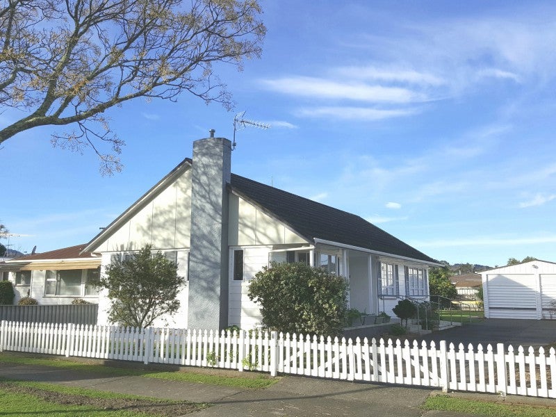 1 Ward Street, Riverdale, Gisborne - Carousel 1