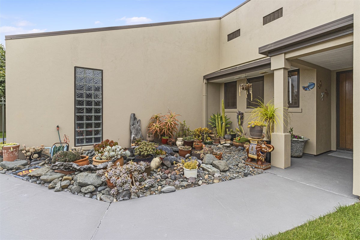 15 Gambia Grove, Flagstaff, Hamilton - Carousel 14