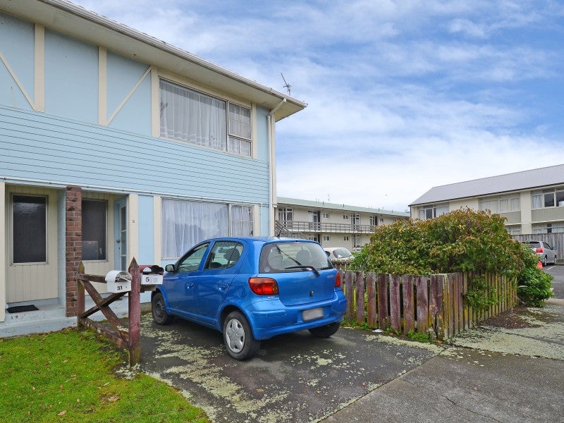 5/31 Campbell Terrace, Petone, Lower Hutt - Carousel 13