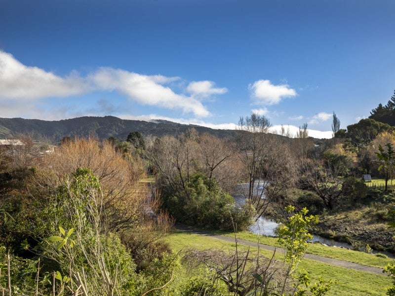 57 Hine Road, Wainuiomata, Lower Hutt - Carousel 20