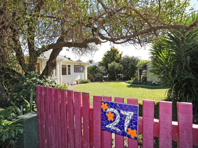 27 Grove Road, Haumoana, Haumoana - Carousel 1