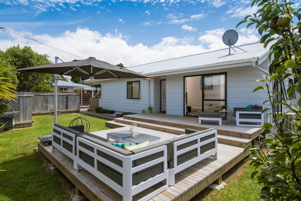 2/69 Lancaster Road, Beach Haven, Auckland - Carousel 2
