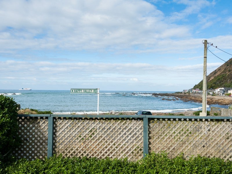 54 Owhiro Bay Parade, Owhiro Bay, Wellington - Carousel 22