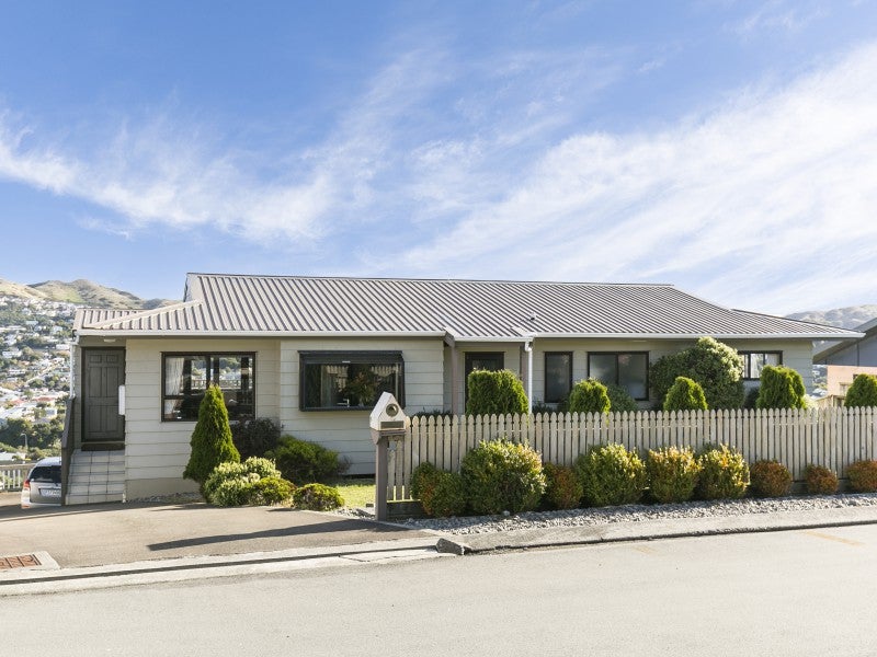 42 Pelorous Street, Paparangi, Wellington - Carousel 1