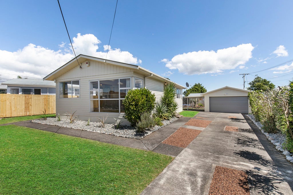 20 Tramway Road, Beach Haven, Auckland - Carousel 26