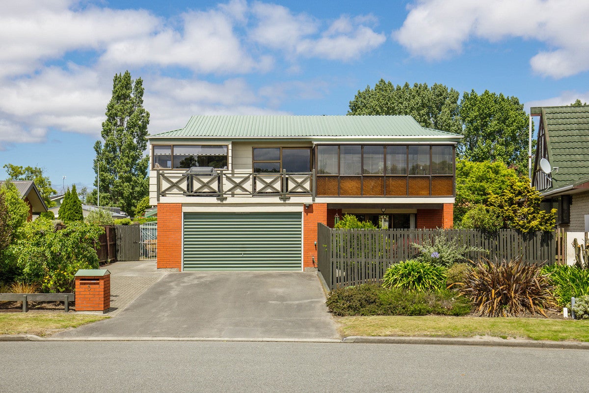5 Yellowstone Crescent, Burwood, Christchurch - Carousel 1