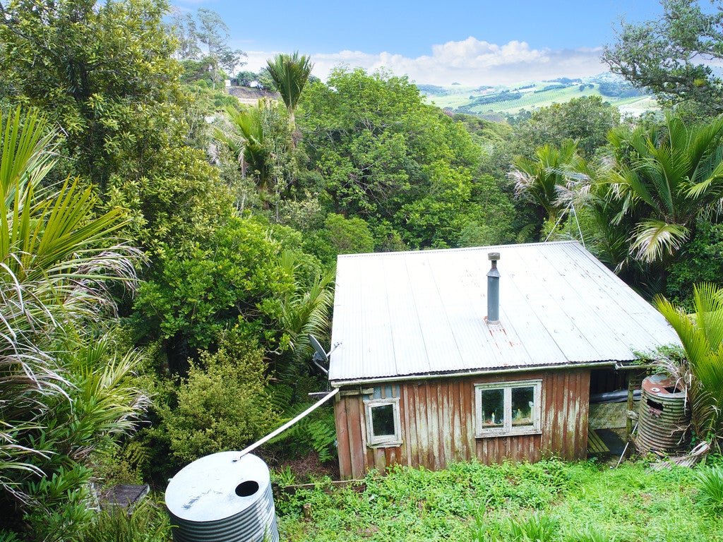 32 Hobson Terrace, Onetangi, Waiheke Island - Carousel 1