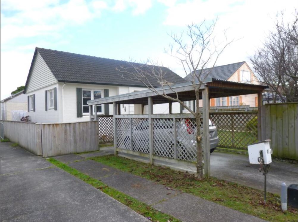 44 Ihle Street, Terrace End, Palmerston North - Carousel 1