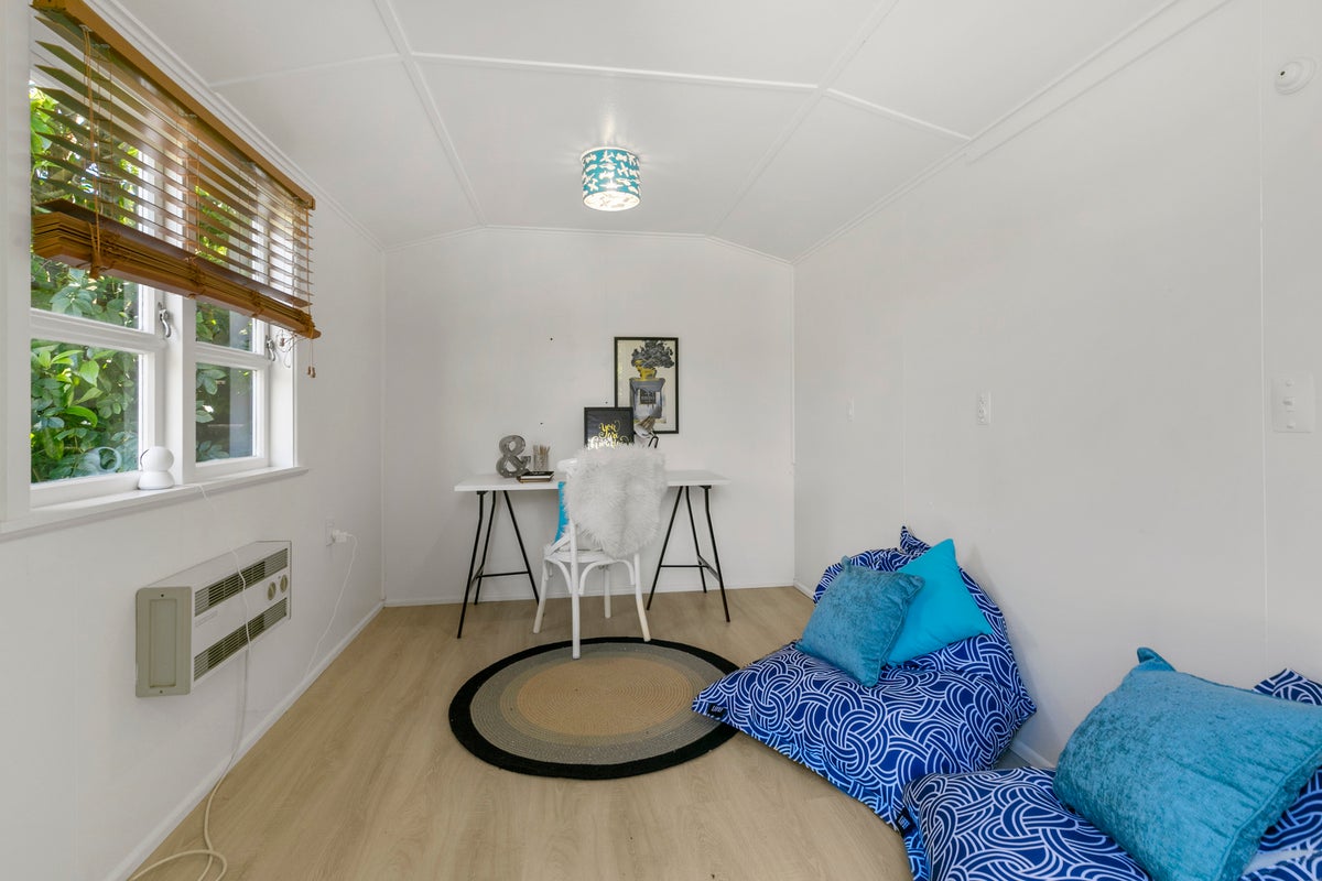 3 Stamford Grove, Avalon, Lower Hutt - Carousel 20