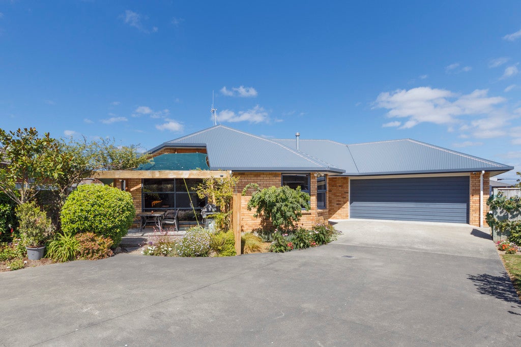 99A Schnell Drive, Kelvin Grove, Palmerston North - Carousel 1