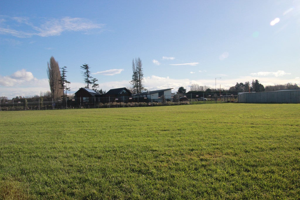 6 Picadilly Avenue, Casebrook, Christchurch - Carousel 4