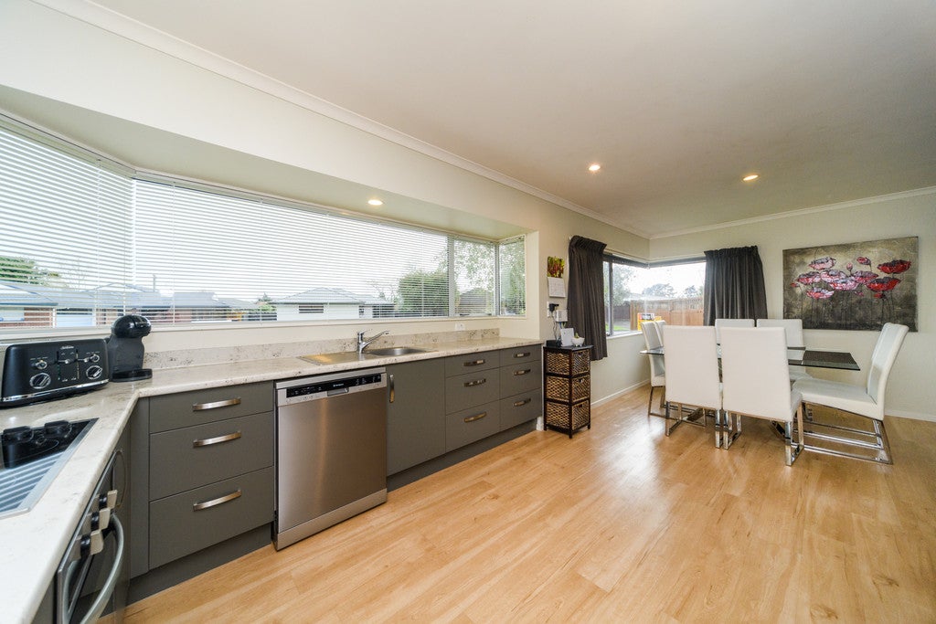 97 Amberley Avenue, Highbury, Palmerston North - Carousel 2