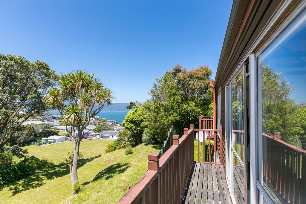 39 Izard Road, Khandallah, Wellington - Carousel 2