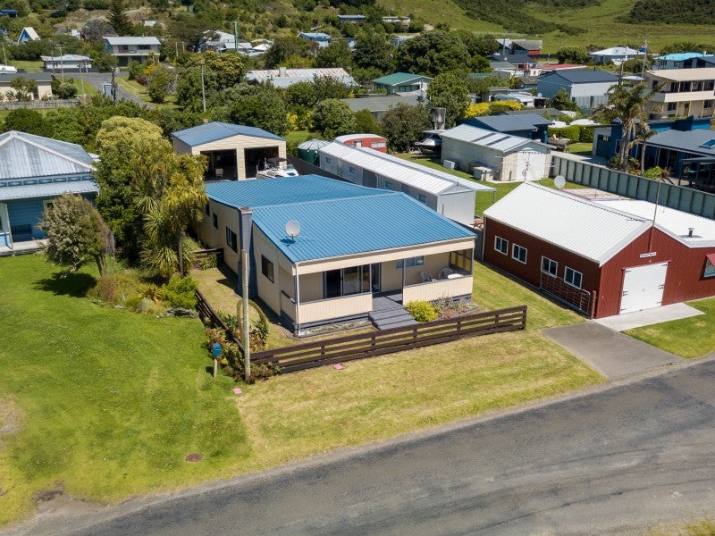 151 Newcastle Street, Mahia, Mahia - Carousel 1