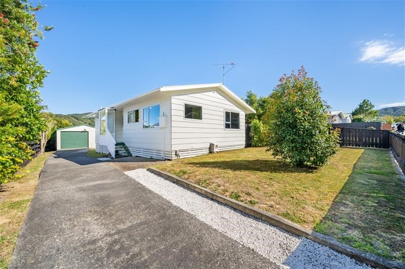 31 Trelawney Road, Wainuiomata, Lower Hutt - Carousel 2