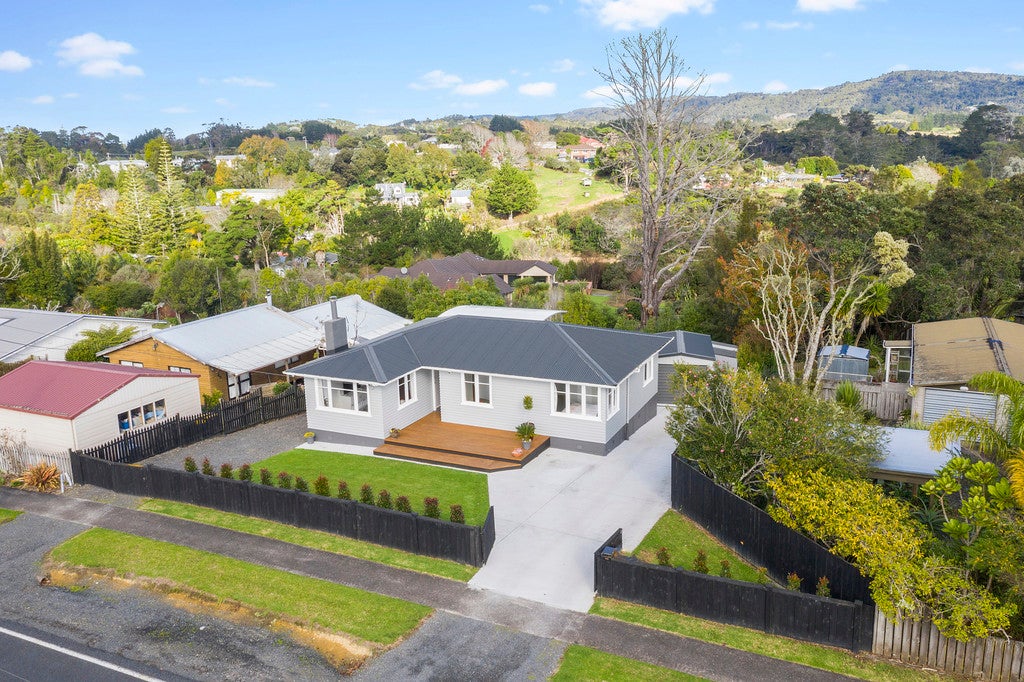 46 Mcentee Road, Waitakere, Auckland - Carousel 2