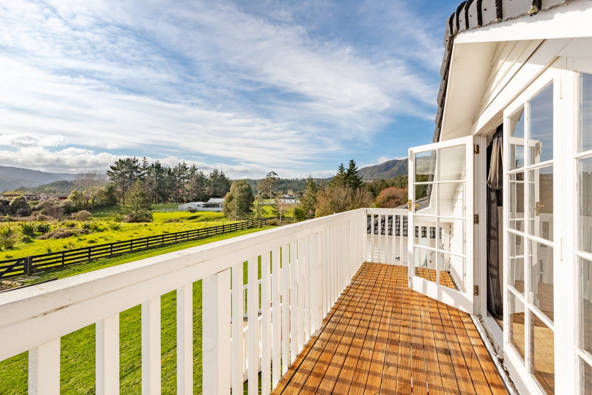 203 Parkes Line Road, Maymorn, Upper Hutt - Carousel 1