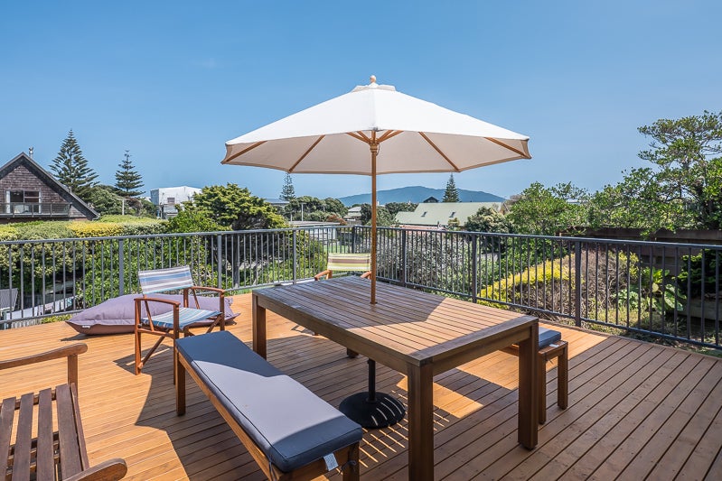 12 Frances Street, Waikanae Beach, Waikanae - Carousel 2