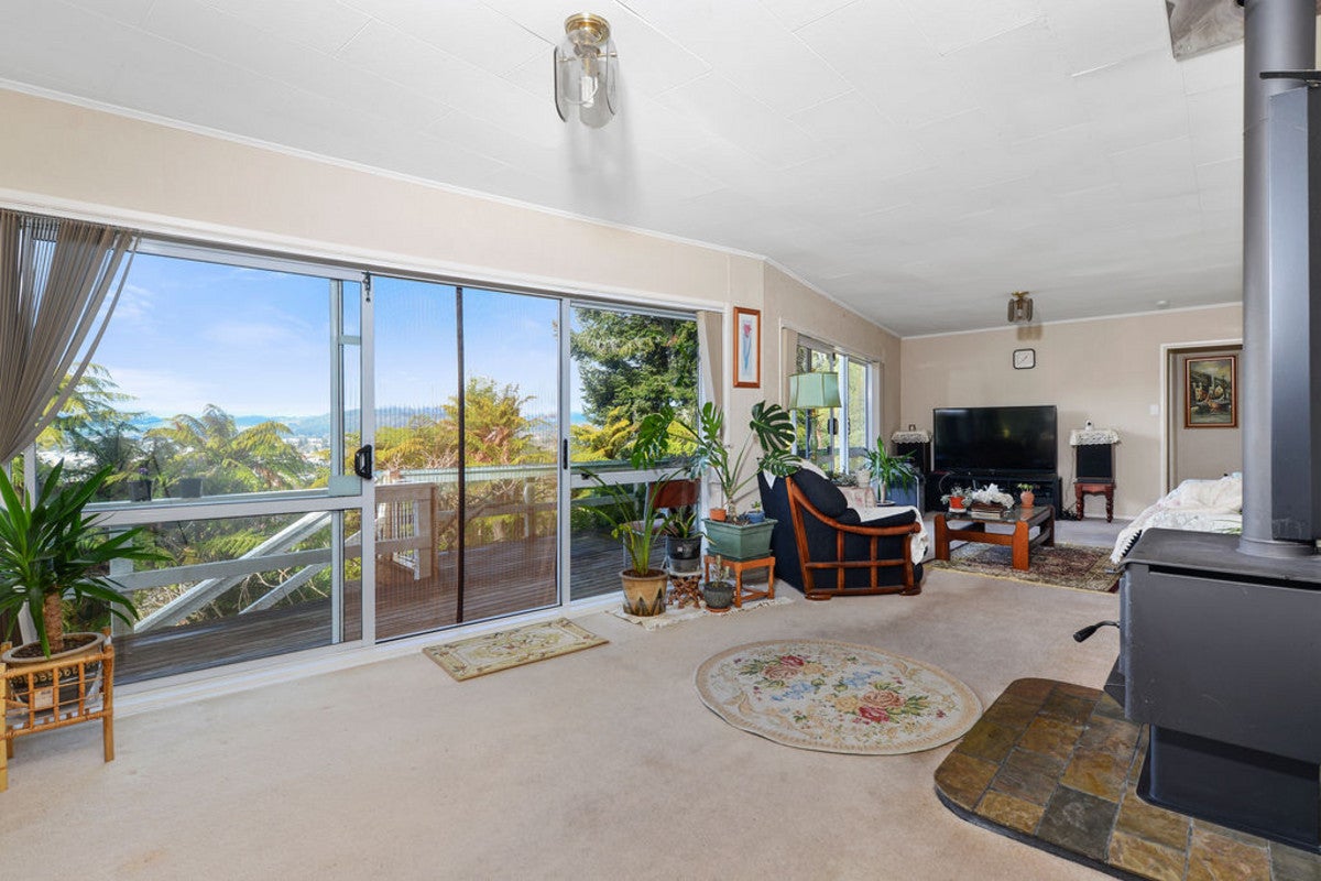 61 Thomas Crescent, Western Heights, Rotorua - Carousel 2