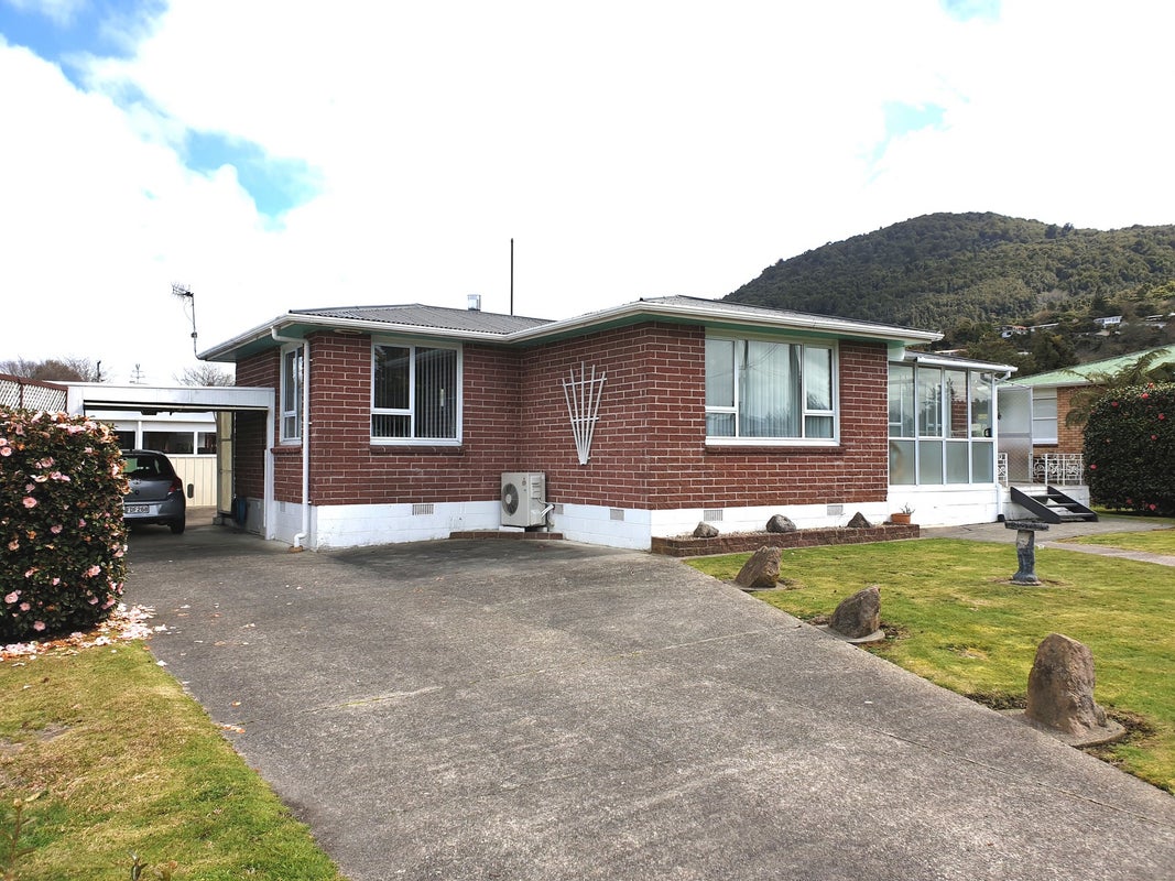 4 Park Road, Western Heights, Rotorua - Carousel 1