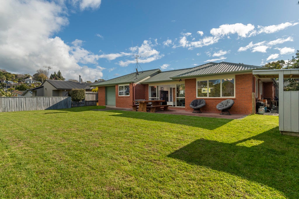 14 Mamaku Rise, Welcome Bay, Tauranga - Carousel 1