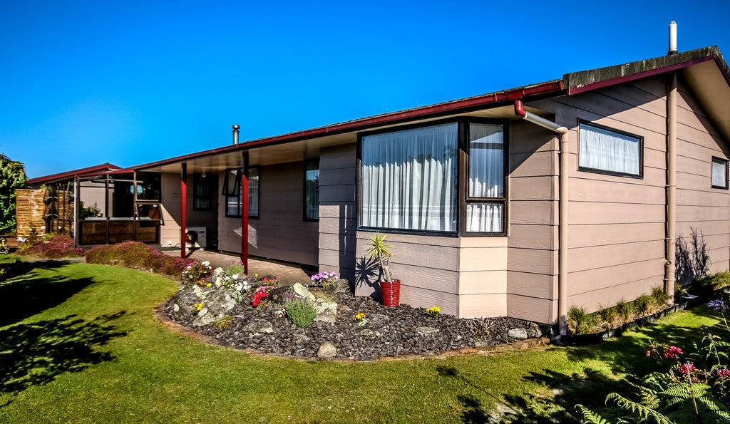 64A Brougham Street, Westport, Westport - Carousel 1