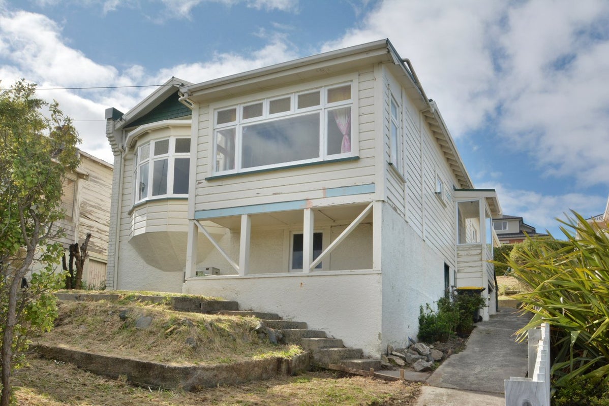 27 Spottiswoode Street, Andersons Bay, Dunedin - Carousel 1