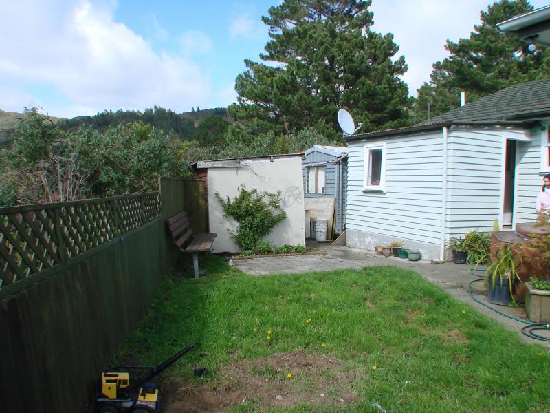 1/43 August Street, Stokes Valley, Lower Hutt - Carousel 10