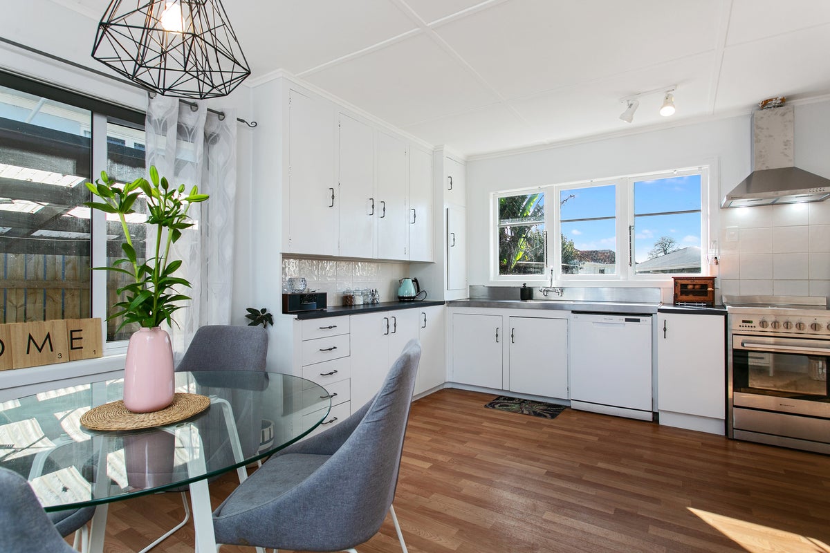 12 Southey Street, Leamington, Cambridge - Carousel 2