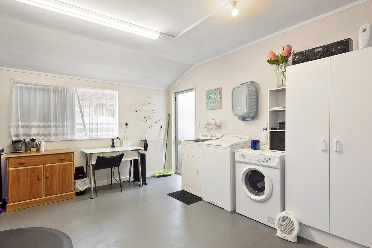 43B Hukanui Road, Fairfield, Hamilton - Carousel 12