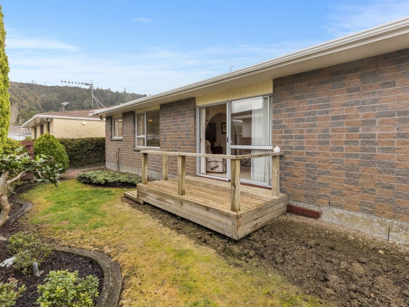 2/265 Stokes Valley RD, STOKES VALLEY, LOWER HUTT - Carousel 13