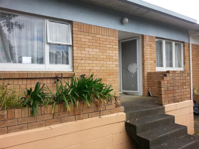 8/33 Rodney Street, Howick, Auckland - Carousel 1