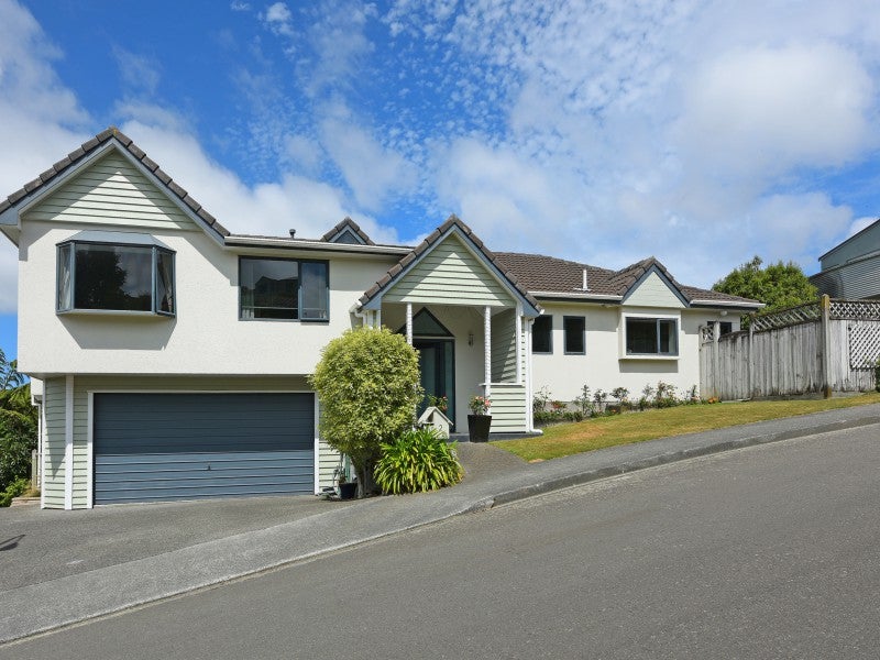 2 Avonlea Grove, Belmont, Lower Hutt - Carousel 23