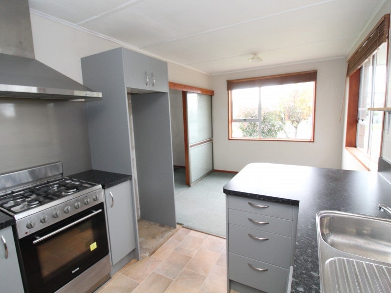 5 Pyke Street, Glenavy, Waimate - Carousel 2