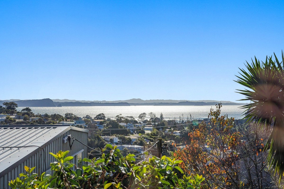 18A Rishworth Avenue, Stanmore Bay, Whangaparaoa - Carousel 2