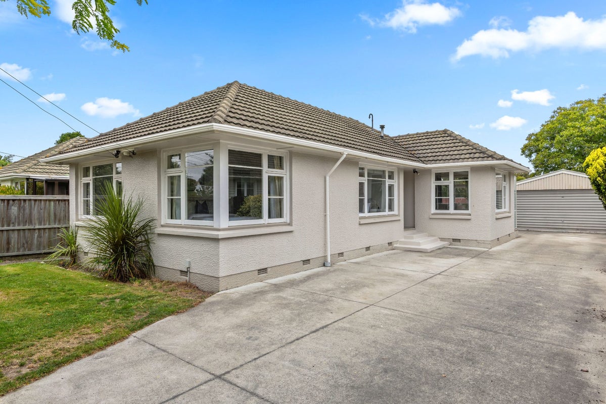 13 Kinnaird Place, Hillmorton, Christchurch - Carousel 1