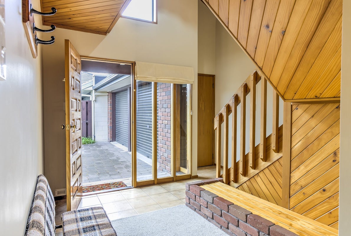 14 Cooper Place, Chedworth, Hamilton - Carousel 2